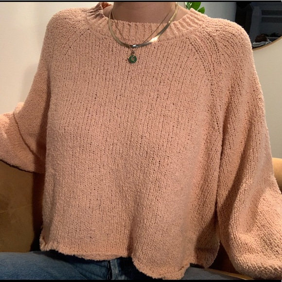 A lightweight sweater - Picture 2 of 2